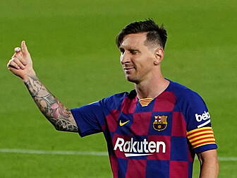 CONFIRMED: Lionel Messi to sta...